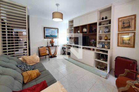 Sala de casa à venda com 4 quartos, 156m² em Maravista, Niterói