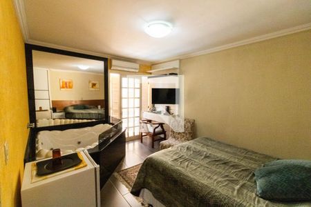 Casa para alugar com 285m², 4 quartos e 5 vagas Casa para alugar com 285m², 4 quartos e 5 vagasSuíte 1