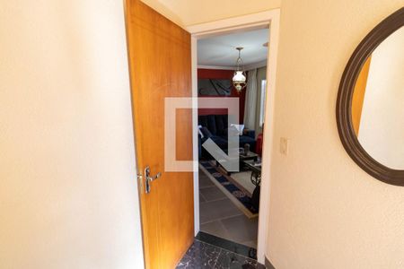 Casa para alugar com 285m², 4 quartos e 5 vagas Casa para alugar com 285m², 4 quartos e 5 vagasLavabo