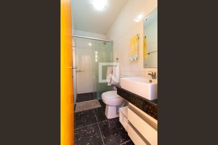 Casa para alugar com 285m², 4 quartos e 5 vagas Casa para alugar com 285m², 4 quartos e 5 vagasBanheiro Social