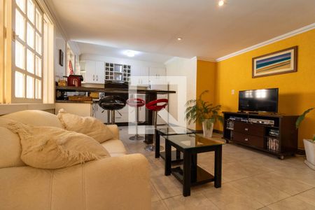 Casa para alugar com 285m², 4 quartos e 5 vagas Casa para alugar com 285m², 4 quartos e 5 vagasCozinha