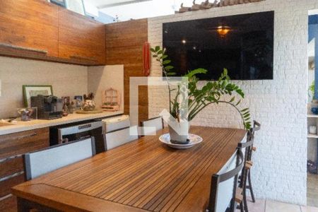 Apartamento à venda com 3 quartos, 210m² em Itaim Bibi, São Paulo