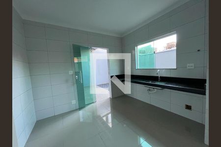 Casa à venda com 3 quartos, 117m² em Jardim Santa Terezinha, Taboão da Serra