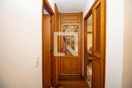 Porta e acesso à ala întima de apartamento para alugar com 5 quartos, 214m² em Itaim Bibi, São Paulo