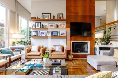 Casa à venda com 4 quartos, 343m² em Santo Amaro, São Paulo