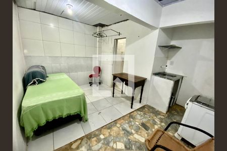 Sala/Quarto de kitnet/studio para alugar com 0 quarto, 30m² em Centro, Salvador