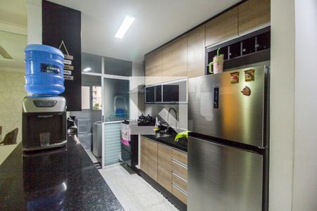 Cozinha de apartamento à venda com 3 quartos, 79m² em Jardim Tupanci, Barueri