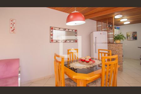 Casa à venda com 127m², 3 quartos e 3 vagas Casa à venda com 127m², 3 quartos e 3 vagasCozinha