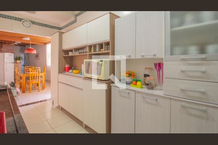 Casa à venda com 127m², 3 quartos e 3 vagas Casa à venda com 127m², 3 quartos e 3 vagasCozinha