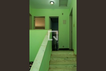 Escada do segundo andar de casa de condomínio à venda com 4 quartos, 200m² em Pechincha, Rio de Janeiro