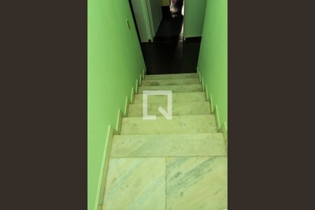 Escada do segundo andar de casa de condomínio à venda com 4 quartos, 200m² em Pechincha, Rio de Janeiro