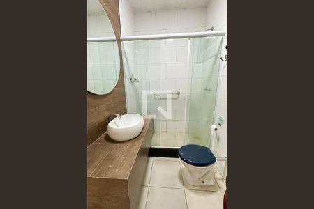 Banheiro de apartamento à venda com 2 quartos, 51m² em Copacabana, Rio de Janeiro