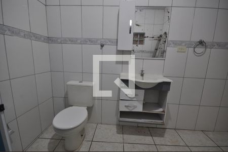 Banheiro de casa para alugar com 1 quarto, 45m² em Vila Mazzei, São Paulo
