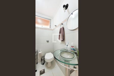 Banheiro de apartamento à venda com 1 quarto, 47m² em Centro, Campinas