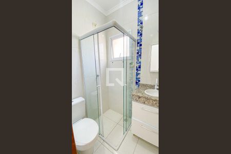 Banheiro de apartamento para alugar com 2 quartos, 50m² em Parque das Nações, Santo André