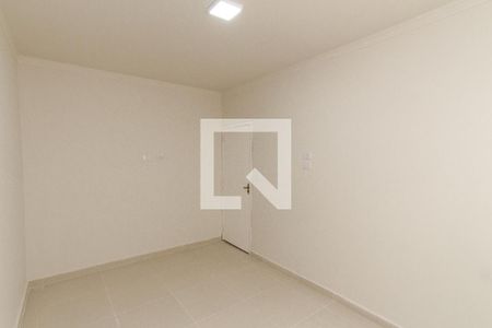 Quarto 1 de casa para alugar com 2 quartos, 58m² em Vila Sabrina, São Paulo