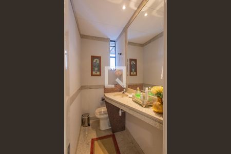 Lavabo de apartamento à venda com 4 quartos, 145m² em Carmo, Belo Horizonte