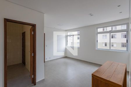 Sala de apartamento para alugar com 2 quartos, 75m² em Santa Efigênia, Belo Horizonte