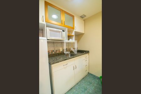Sala e Cozinha de apartamento à venda com 1 quarto, 40m² em Rio Branco, Porto Alegre