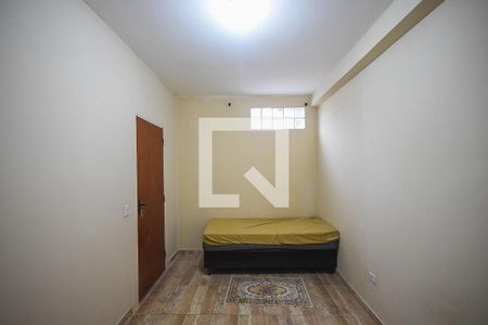 Quarto de casa para alugar com 1 quarto, 43m² em Parque Marabá, Taboão da Serra