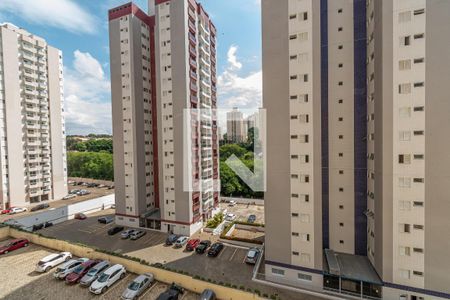 Vista Quarto 1 de apartamento à venda com 2 quartos, 77m² em Mansões Santo Antônio, Campinas