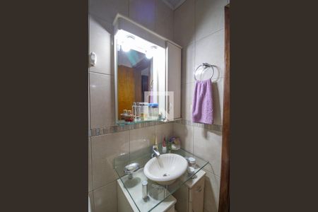 Banheiro  de casa à venda com 2 quartos, 187m² em Sarandi, Porto Alegre