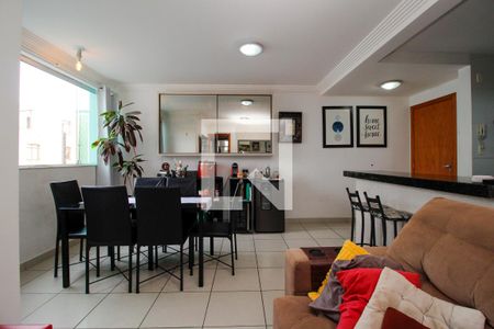 Sala de apartamento à venda com 3 quartos, 80m² em Sagrada Família, Belo Horizonte