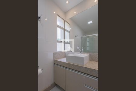 Banheiro da Suíte de apartamento para alugar com 1 quarto, 58m² em Lourdes, Belo Horizonte