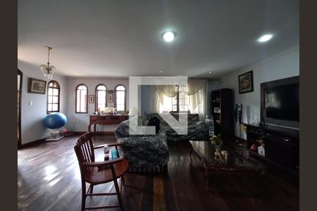Sala de estar de casa à venda com 3 quartos, 100m² em Jardim dos Lagos, São Paulo