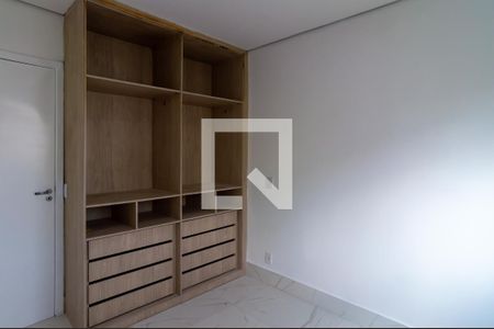 Quarto 2 de apartamento para alugar com 2 quartos, 51m² em Jardim Tupanci, Barueri
