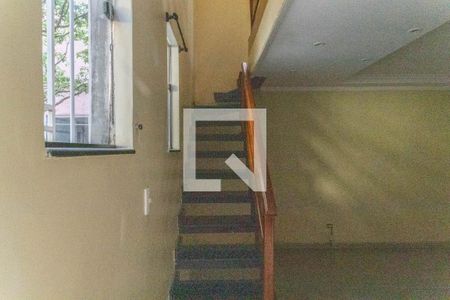 Escada de casa para alugar com 2 quartos, 80m² em Vila Matilde, São Paulo