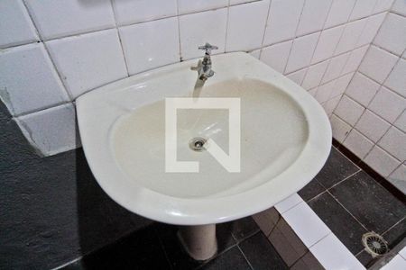 Banheiro e Área de serviço de casa para alugar com 1 quarto, 40m² em Casa Verde, São Paulo