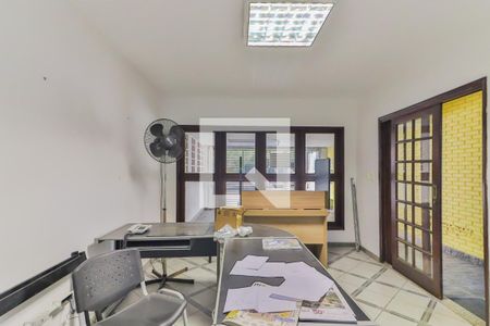 Casa à venda com 150m², 2 quartos e 2 vagasSala