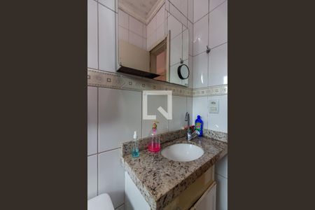 Casa à venda com 217m², 4 quartos e 3 vagas Casa à venda com 217m², 4 quartos e 3 vagasBanheiro da Suíte 4
