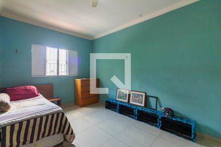 Casa à venda com 217m², 4 quartos e 3 vagas Casa à venda com 217m², 4 quartos e 3 vagasSuíte 3