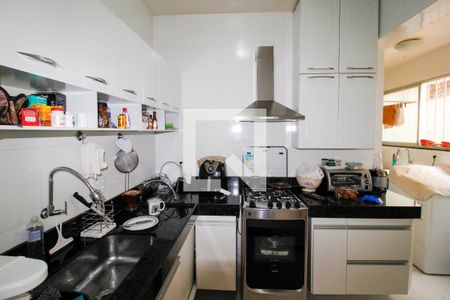 Cozinha de apartamento à venda com 3 quartos, 83m² em Cidade Nova, Belo Horizonte