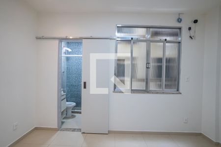 Quarto de kitnet/studio para alugar com 1 quarto, 22m² em Catete, Rio de Janeiro