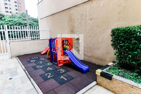 Apartamento à venda com 90m², 3 quartos e 2 vagas Apartamento à venda com 90m², 3 quartos e 2 vagasÁrea comum - Playground