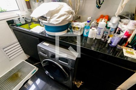 Apartamento à venda com 90m², 3 quartos e 2 vagas Apartamento à venda com 90m², 3 quartos e 2 vagasDetalhe da area de serviço