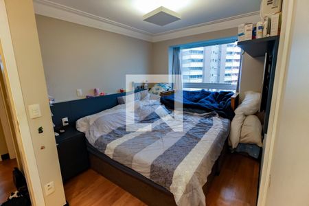 Apartamento à venda com 90m², 3 quartos e 2 vagas Apartamento à venda com 90m², 3 quartos e 2 vagasSuíte