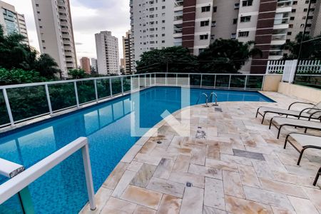 Apartamento à venda com 90m², 3 quartos e 2 vagas Apartamento à venda com 90m², 3 quartos e 2 vagasÁrea comum - Piscina