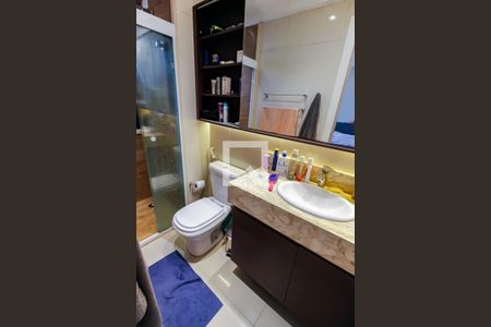 Apartamento à venda com 90m², 3 quartos e 2 vagas Apartamento à venda com 90m², 3 quartos e 2 vagasBanheiro da Suíte