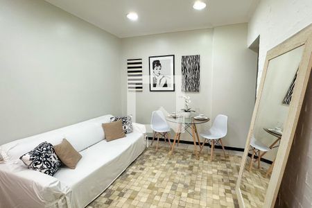 Sala de apartamento à venda com 1 quarto, 55m² em Copacabana, Rio de Janeiro