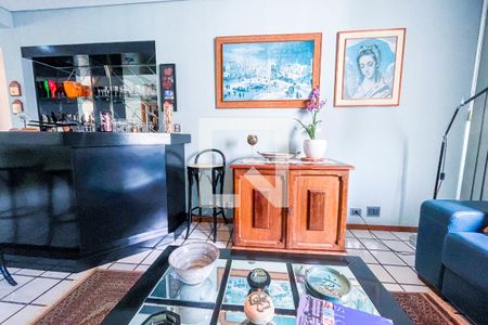 Sala de estar  de apartamento à venda com 3 quartos, 170m² em Sumaré, São Paulo