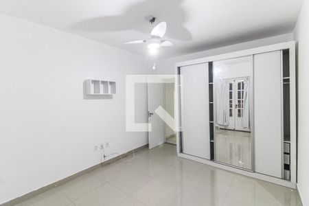 Quarto 1 de casa de condomínio para alugar com 2 quartos, 120m² em Vargem Grande, Rio de Janeiro
