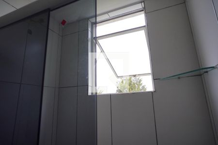 Banheiro da Suíte de apartamento para alugar com 3 quartos, 63m² em Sarandi, Porto Alegre