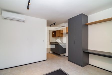 Sala / Quarto de kitnet/studio à venda com 1 quarto, 27m² em Perdizes, São Paulo