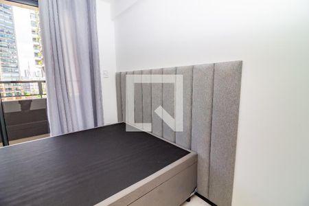 Sala / Quarto de kitnet/studio à venda com 1 quarto, 27m² em Perdizes, São Paulo