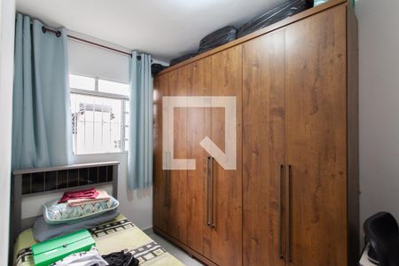 Quarto 2 de casa para alugar com 2 quartos, 48m² em Vila Jardim Leblon, Belo Horizonte