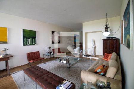 Sala de casa para alugar com 4 quartos, 300m² em Itaim Bibi, São Paulo
